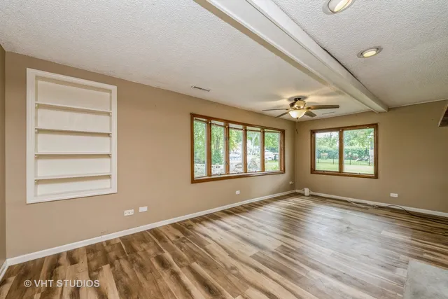 $278,800 | 26177 West Heart O Lakes Boulevard, Antioch, IL 60002