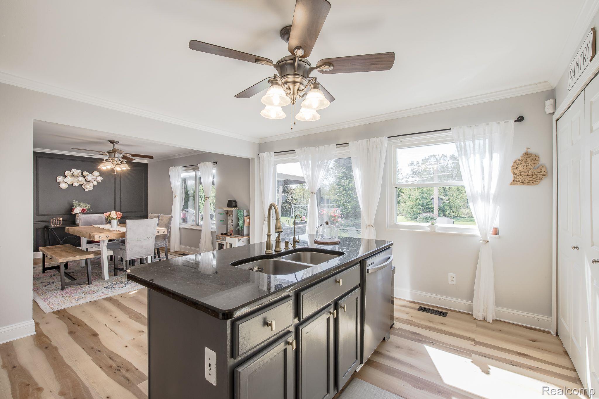 2467 Bull Run Road Oxford, MI 48371 - Photo 4 of 41 Gallery Image 4
