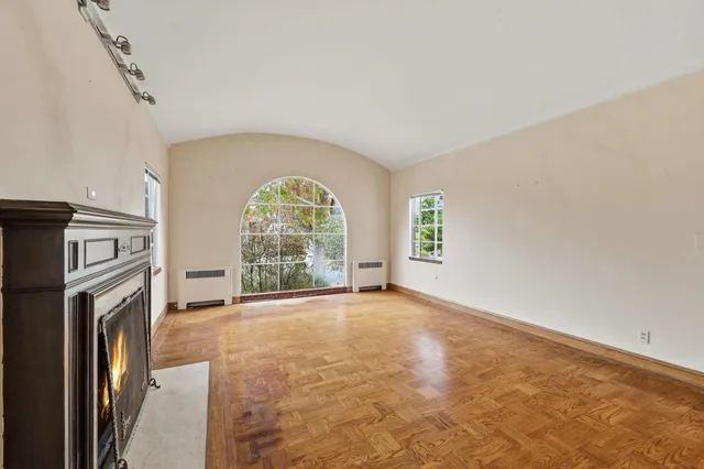 $2,298,000 | 1433 Drake Avenue, Burlingame, CA 94010