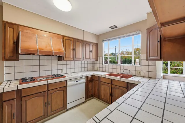 $2,298,000 | 1433 Drake Avenue, Burlingame, CA 94010