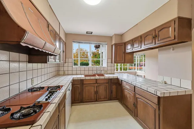 $2,298,000 | 1433 Drake Avenue, Burlingame, CA 94010
