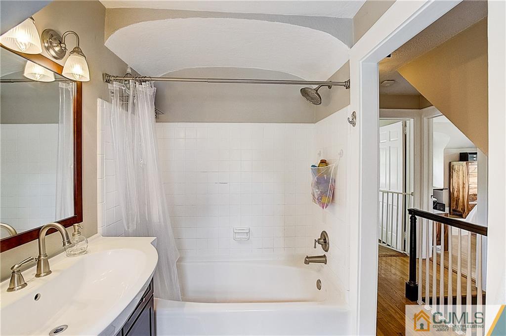 270 Middlesex Avenue Metuchen, NJ 08840 - Photo 34 of 54 a bathroom with a shower and a sink
