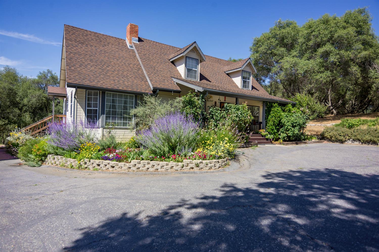 46031 Spring Trail Coarsegold, CA 93614 - Photo 1 of 37 Gallery Image 1