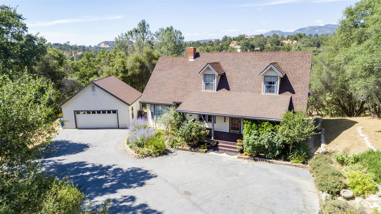 46031 Spring Trail Coarsegold, CA 93614 - Photo 3 of 37 Gallery Image 3