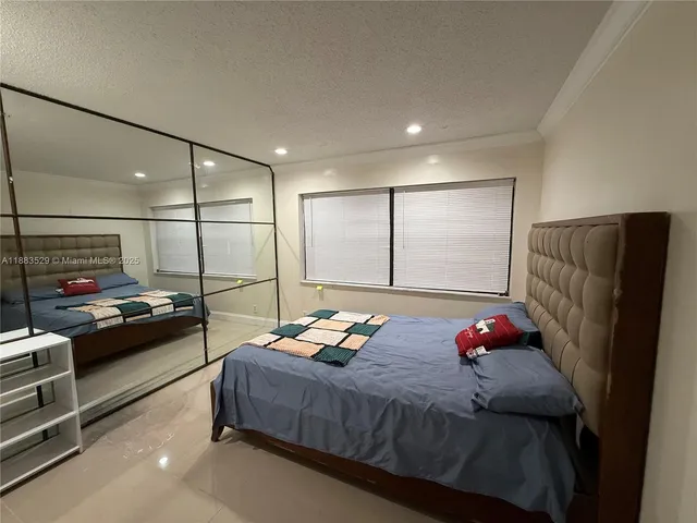 $3,500 | 27 Laredo Place, Unit 63, Davie, FL 33324