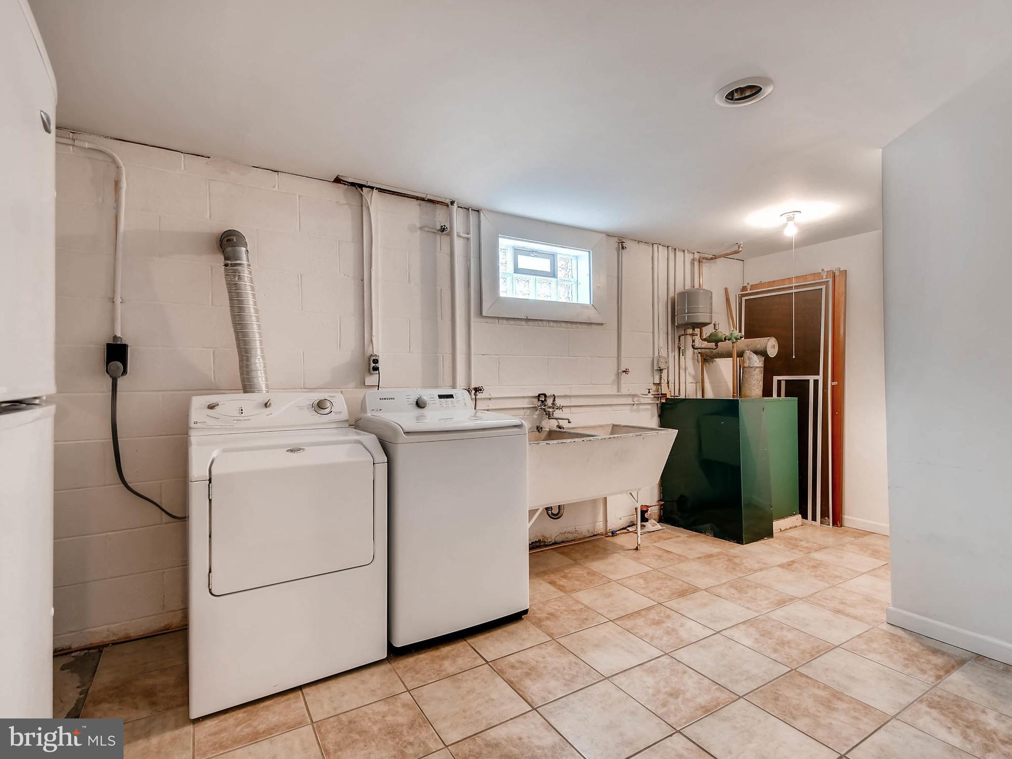 800 George Avenue Baltimore, MD 21221 - Photo 21 of 28 Laundry Area