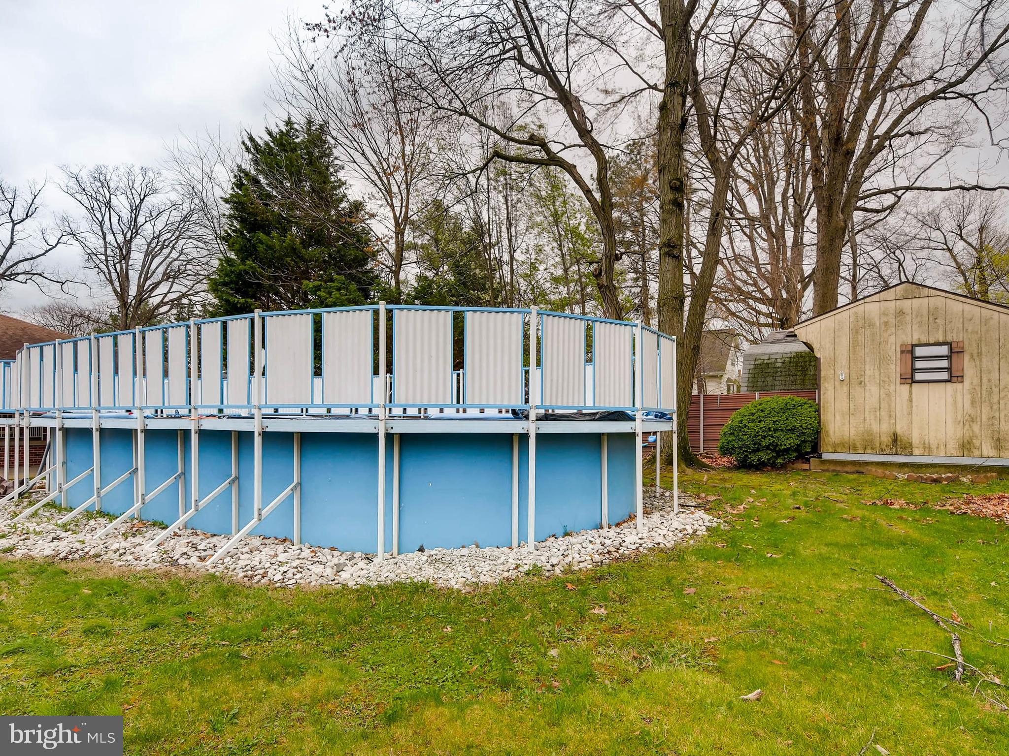 800 George Avenue Baltimore, MD 21221 - Photo 27 of 28 Pool