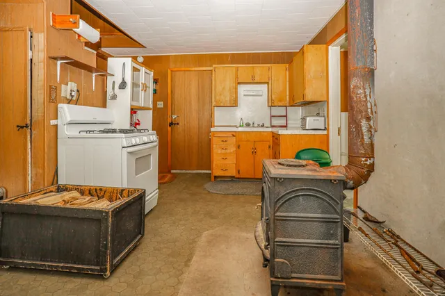 $45,000 | 6049 Arnold Trail, Eustis, ME 04936