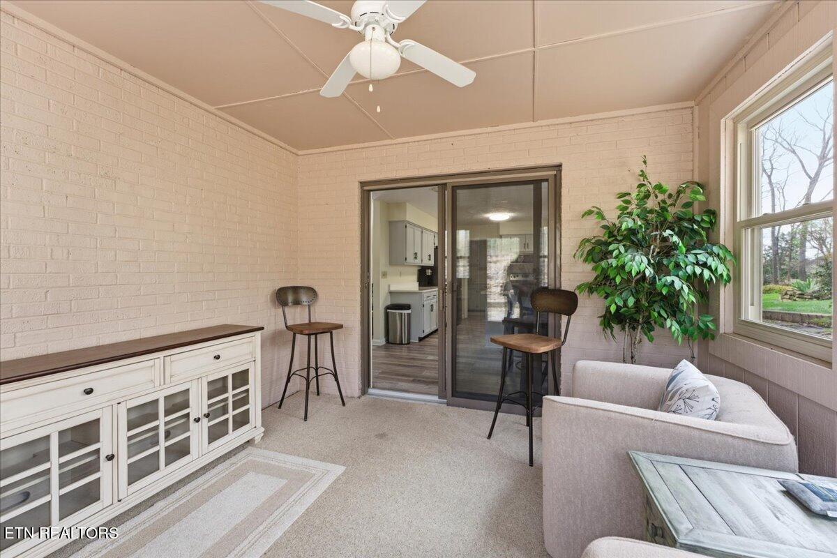 301 Cheestana Way Loudon, TN 37774 - Photo 14 of 44 14-Sun Room