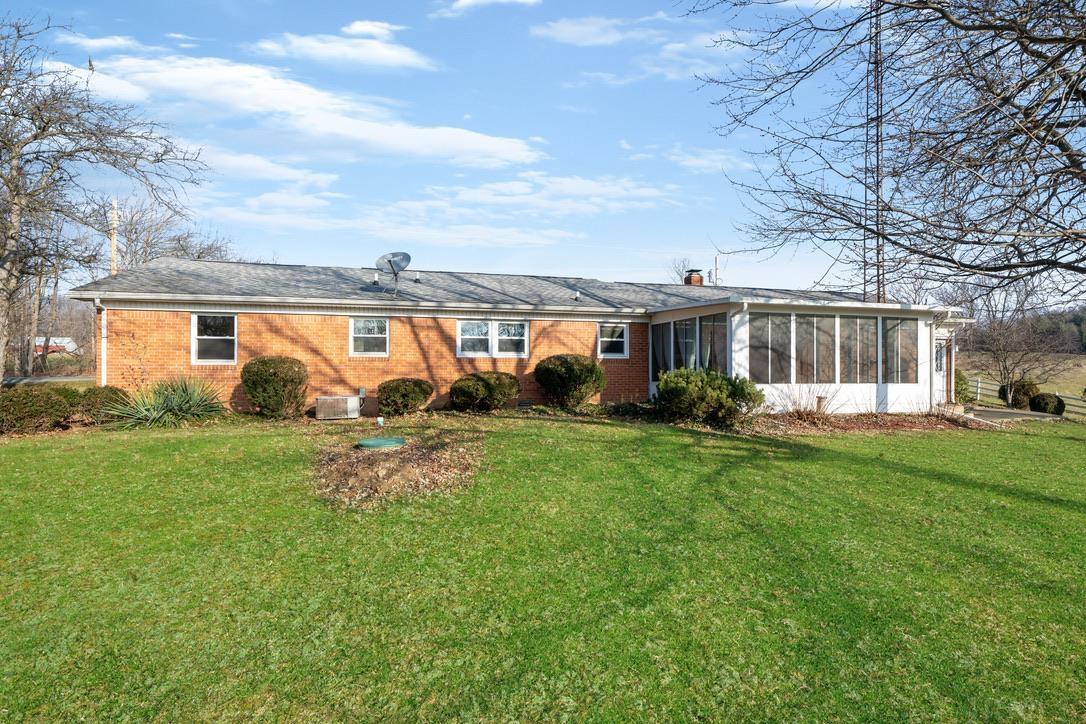 669 East Baumbauer Road Wabash, IN 46992 - Photo 4 of 35