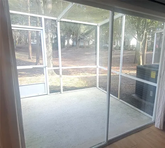 a view of empty room with window