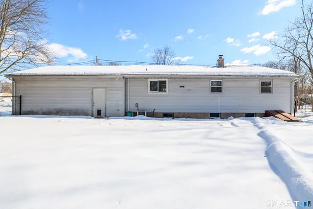 $359,900 | 23 Ridgefield Road, Wallingford, CT 06492