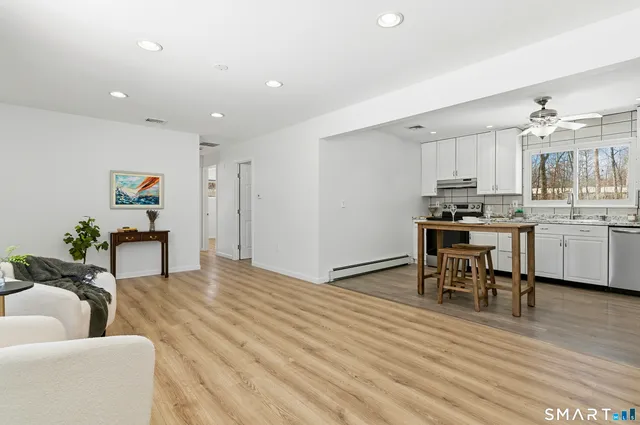 $359,900 | 23 Ridgefield Road, Wallingford, CT 06492