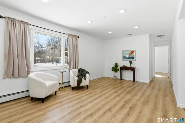 $359,900 | 23 Ridgefield Road, Wallingford, CT 06492