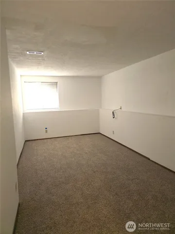 an empty room