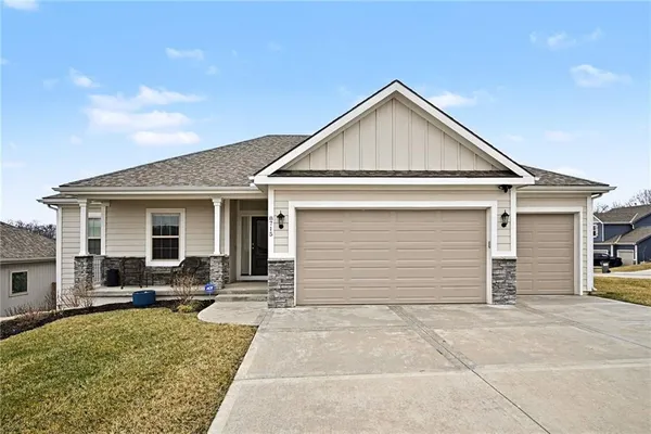 $569,950 | 8715 Northwest 74th Terrace, Kansas City, MO 64152
