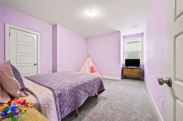 $569,950 | 8715 Northwest 74th Terrace, Kansas City, MO 64152