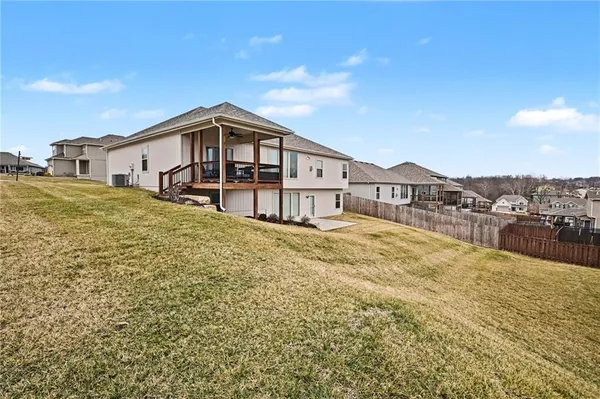 $569,950 | 8715 Northwest 74th Terrace, Kansas City, MO 64152
