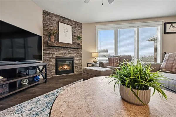 $569,950 | 8715 Northwest 74th Terrace, Kansas City, MO 64152
