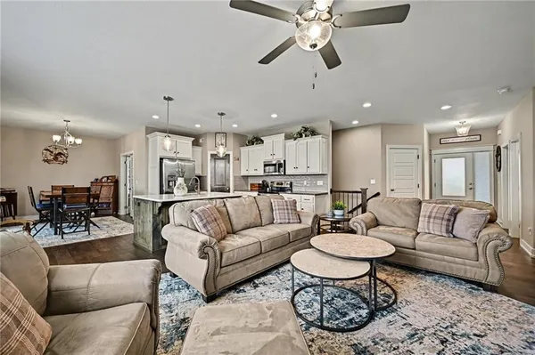$569,950 | 8715 Northwest 74th Terrace, Kansas City, MO 64152