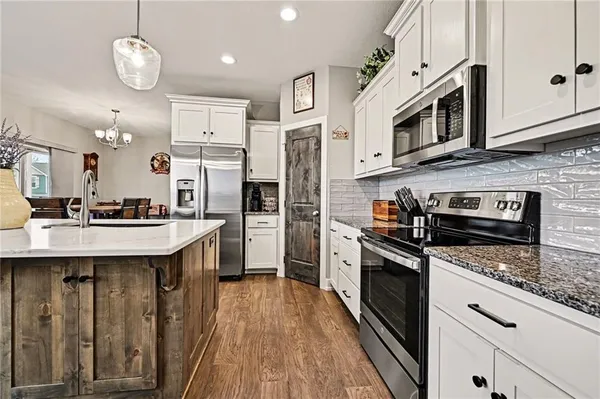 $569,950 | 8715 Northwest 74th Terrace, Kansas City, MO 64152
