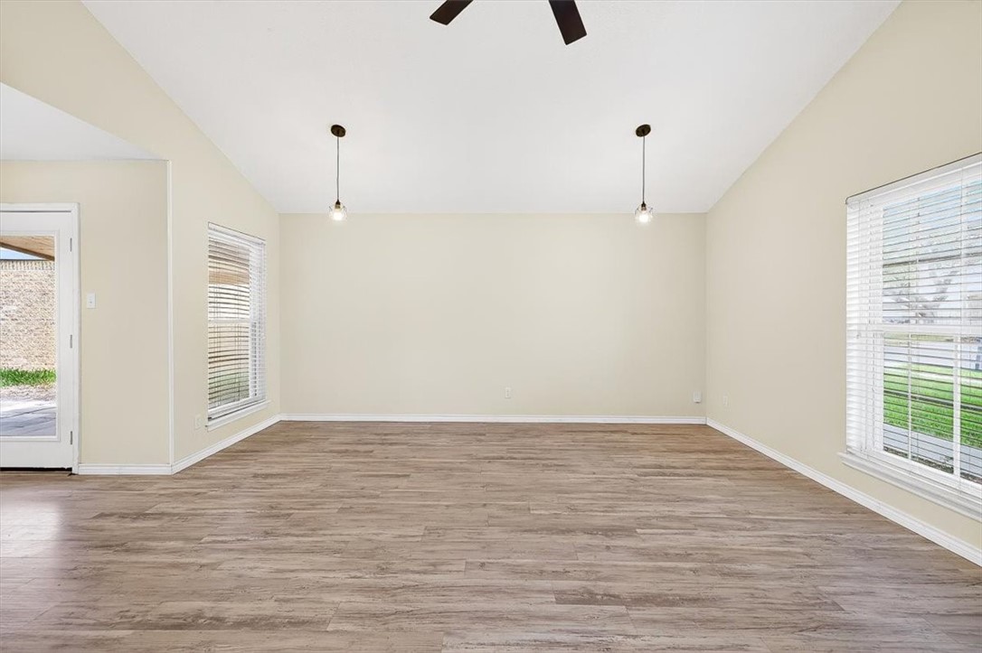 4710 Vail Street Corpus Christi, TX 78413 - Photo 4 of 30