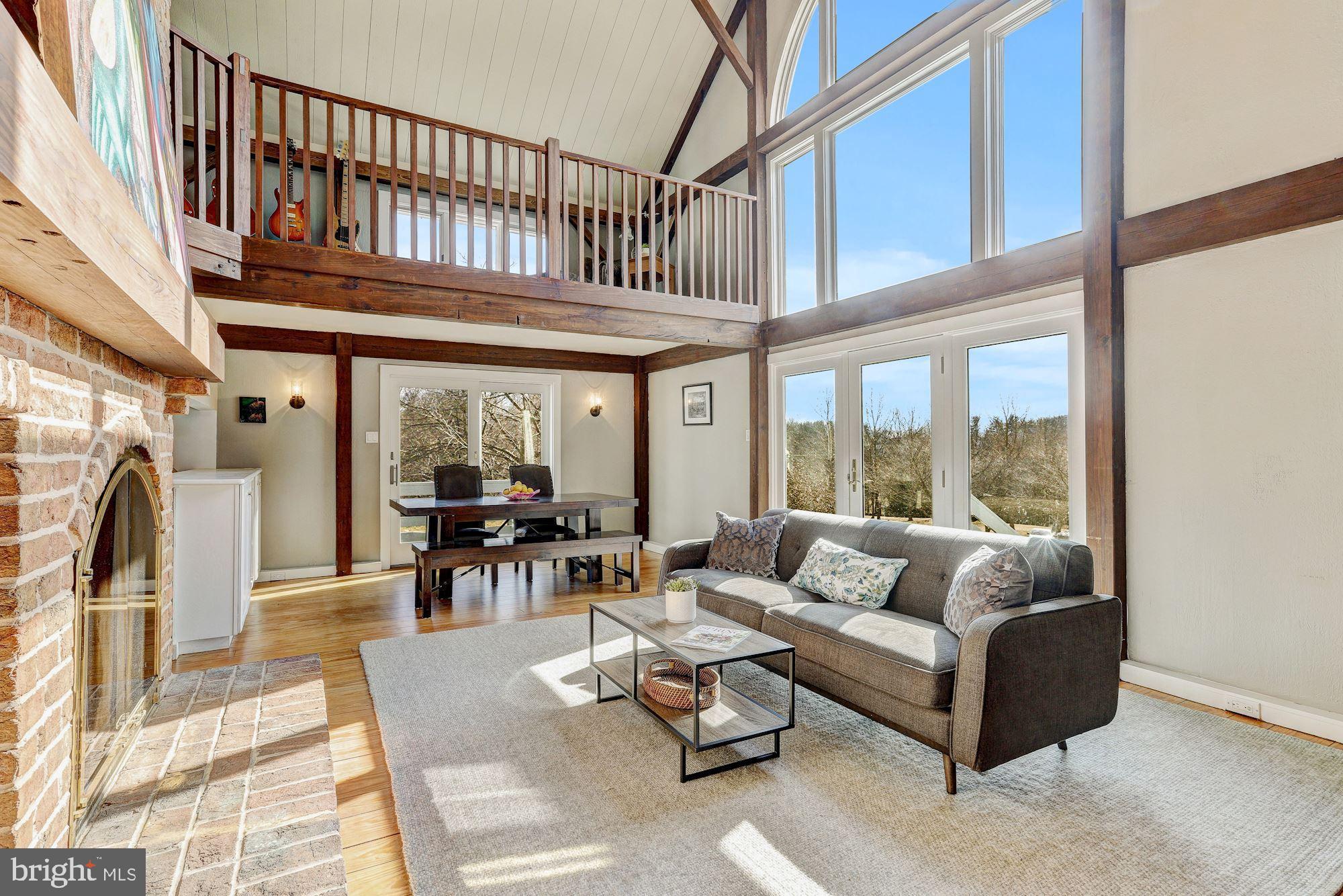 3133 Daisy Road Woodbine, MD 21797 - Photo 3 of 41 Living Room