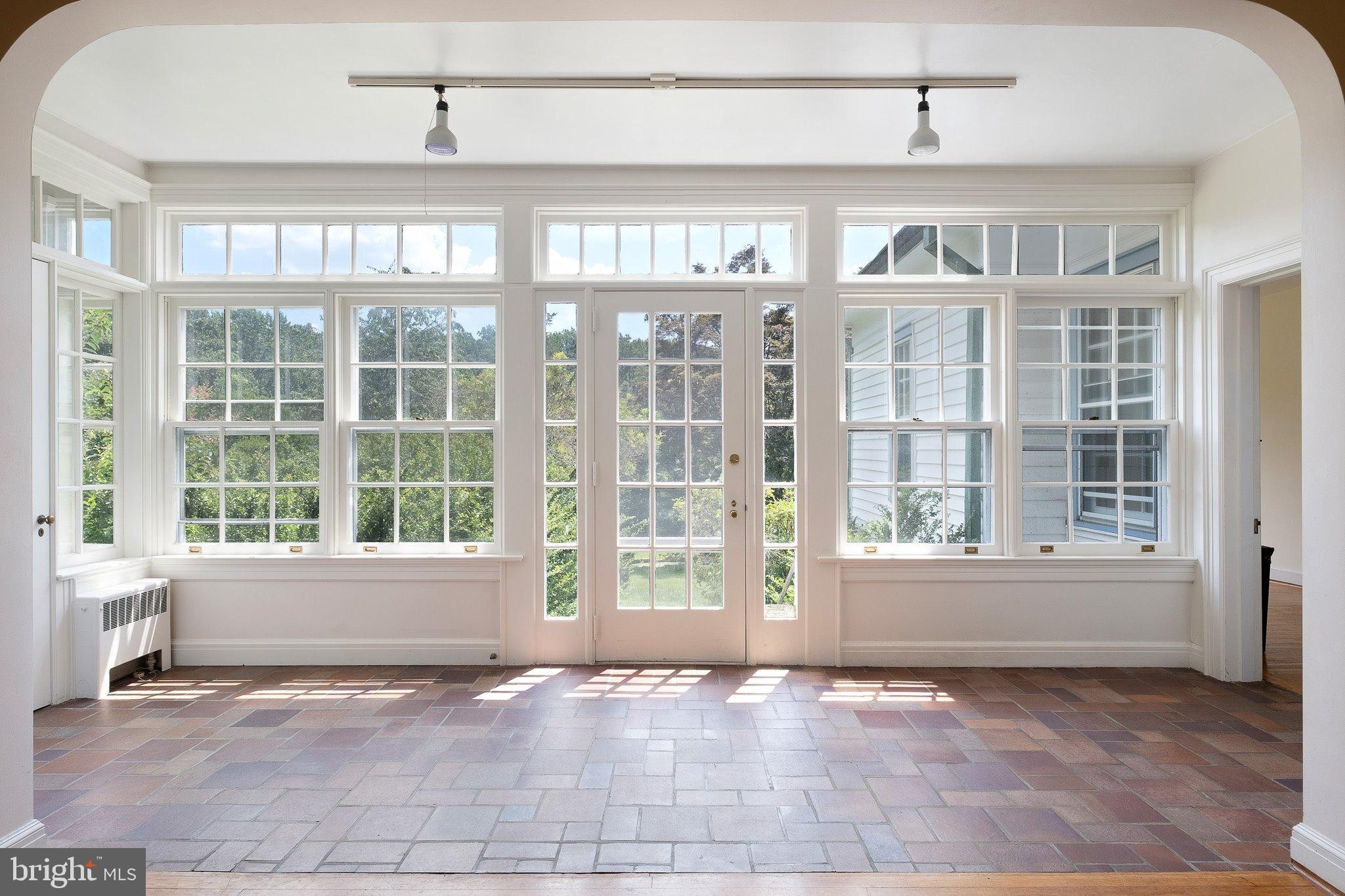 121 Gun Club Road Hockessin, DE 19707 - Photo 8 of 20 a view of an entryway with a window