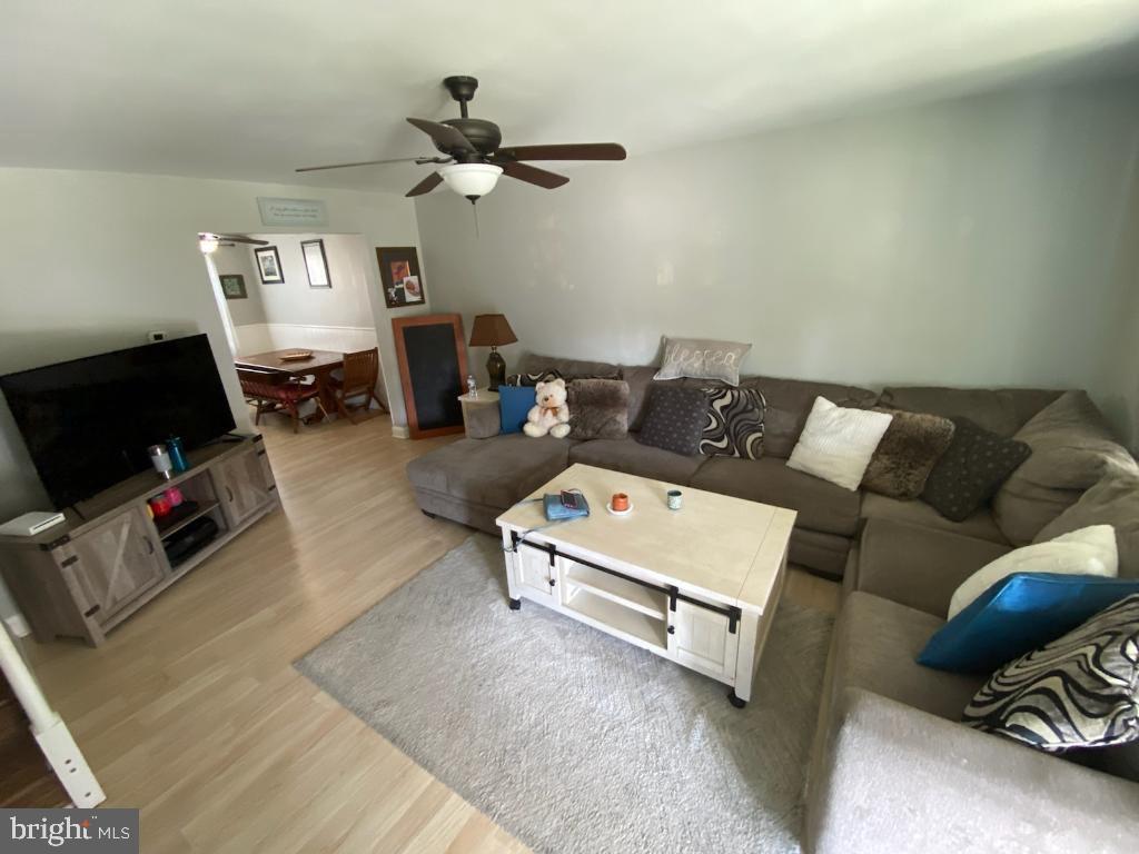 334 Torner Road Baltimore, MD 21221 - Photo 3 of 11