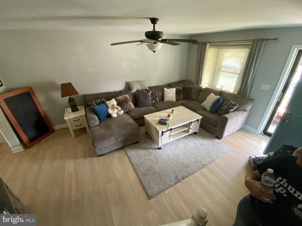 334 Torner Road Baltimore, MD 21221 - Photo 4 of 11