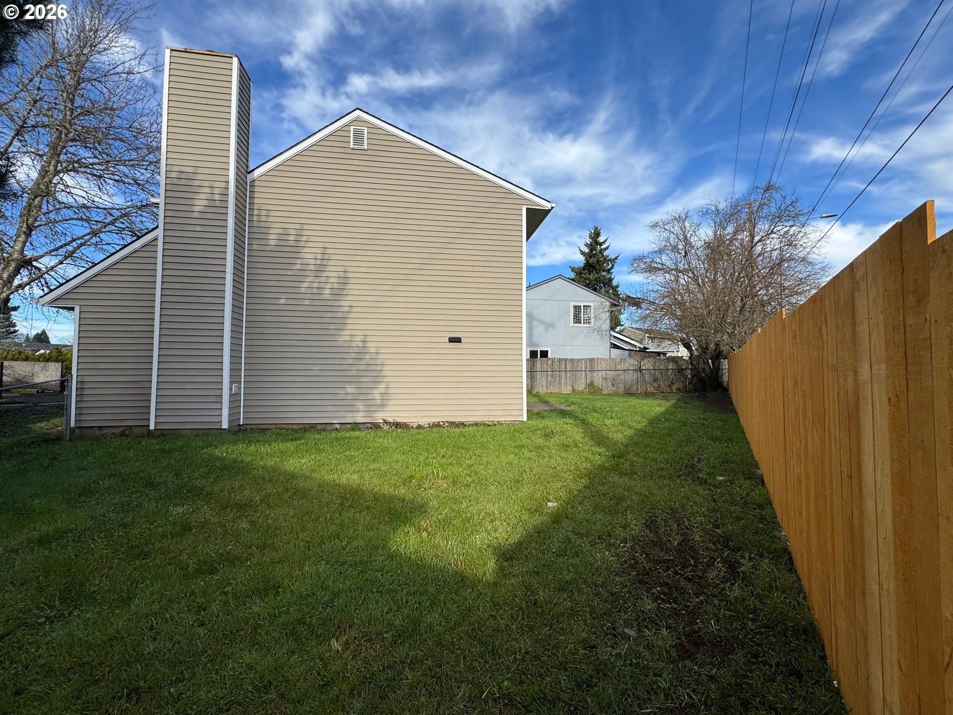 19901 Southwest Meadowbrook Court Beaverton, OR 97078 - Photo 14 of 23 a backyard of a house