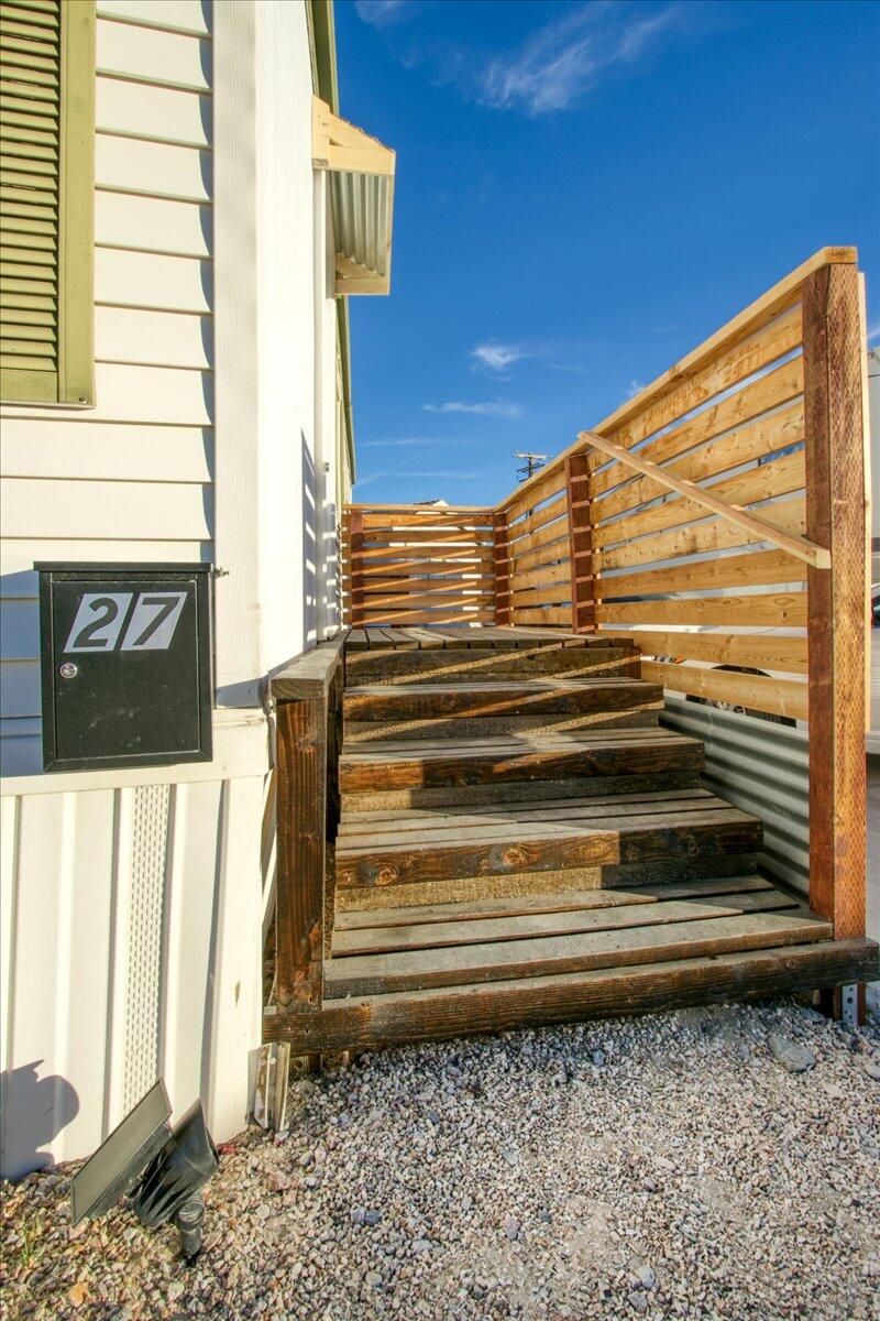69530 Dillon Road, Unit 27 Desert Hot Springs, CA 92241 - Photo 17 of 20 Front Steps