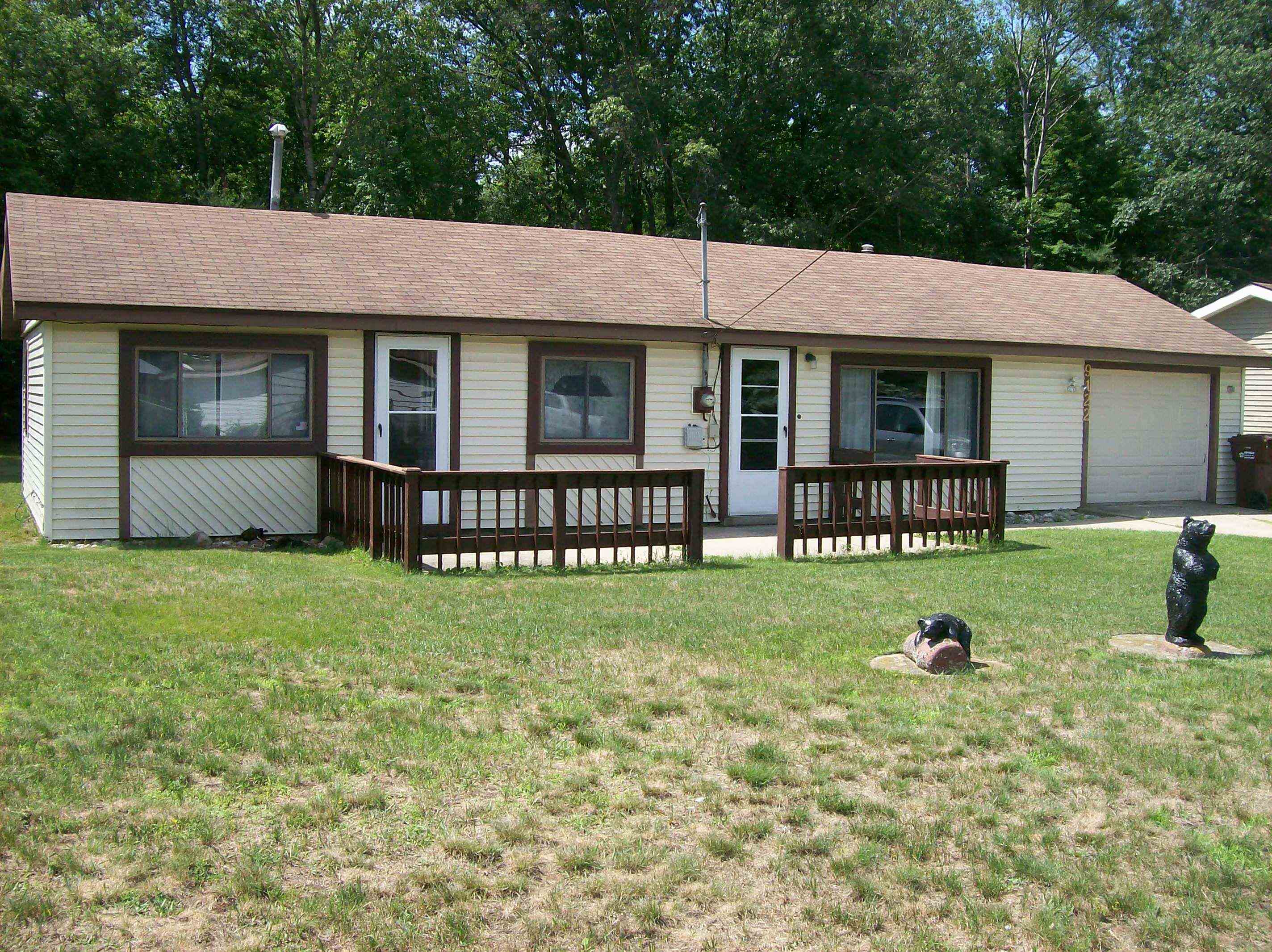 9122 Manistee Road St. Helen, MI 48656 - Photo 1 of 12 1913434.JPG