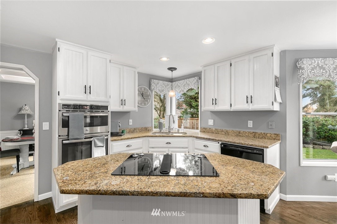 20912 33rd Avenue Southeast Bothell, WA 98021 - Photo 14 of 37