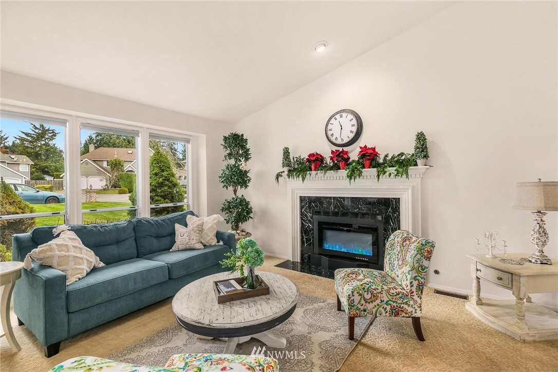 20912 33rd Avenue Southeast Bothell, WA 98021 - Photo 5 of 37