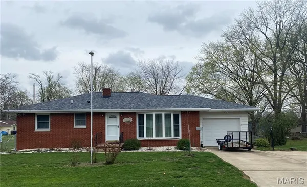 $190,000 | 606 Shannon Drive, Greenville, IL 62246