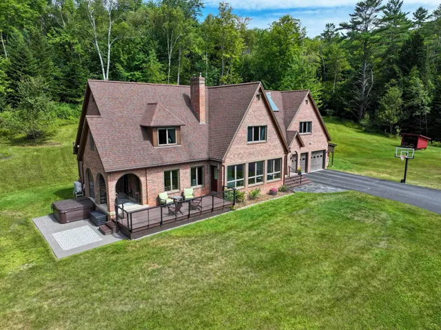 $819,000 | 936 Rocky Ridge Road, St. Johnsbury, VT 05819
