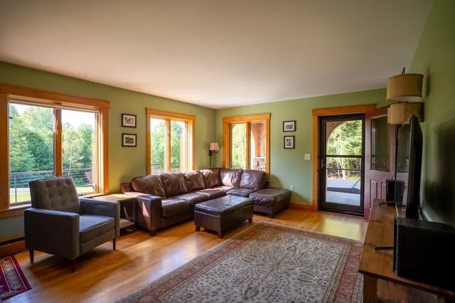 $819,000 | 936 Rocky Ridge Road, St. Johnsbury, VT 05819