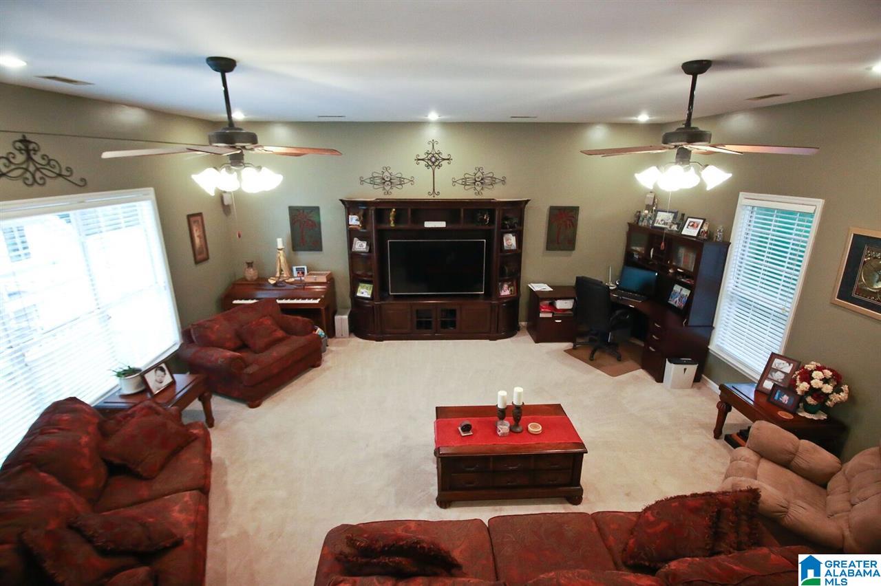 124 Spring Trail Warrior, AL 35180 - Photo 2 of 20