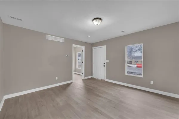 $145,000 | 1420 South Appleton Avenue, Independence, MO 64052