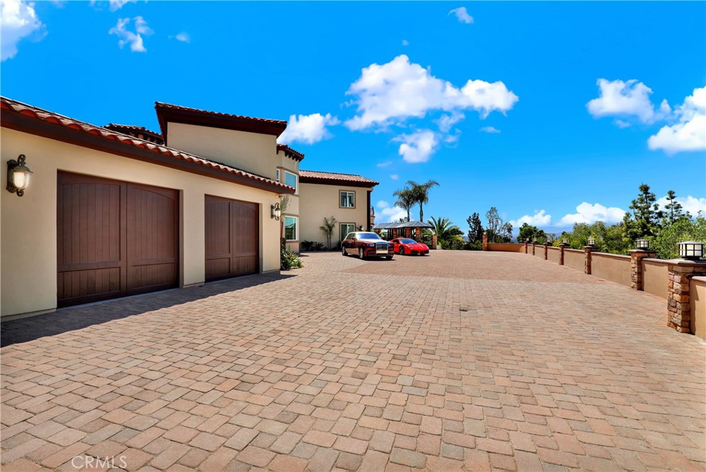 7231 Brandon Court Riverside, CA 92506 - Photo 4 of 69