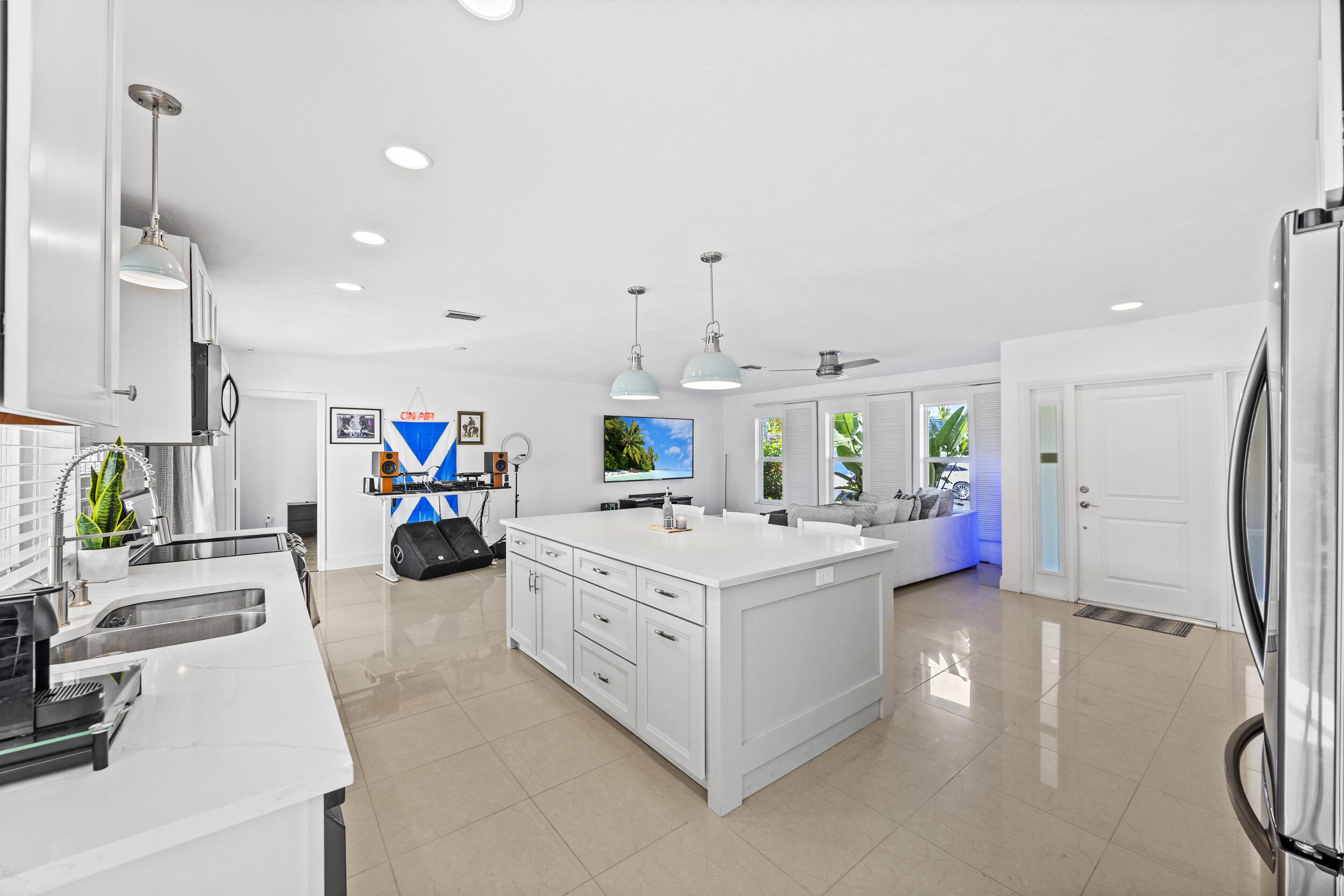 2502 Southwest 11th Court Boynton Beach, FL 33426 - Photo 11 of 64 IMG_1690