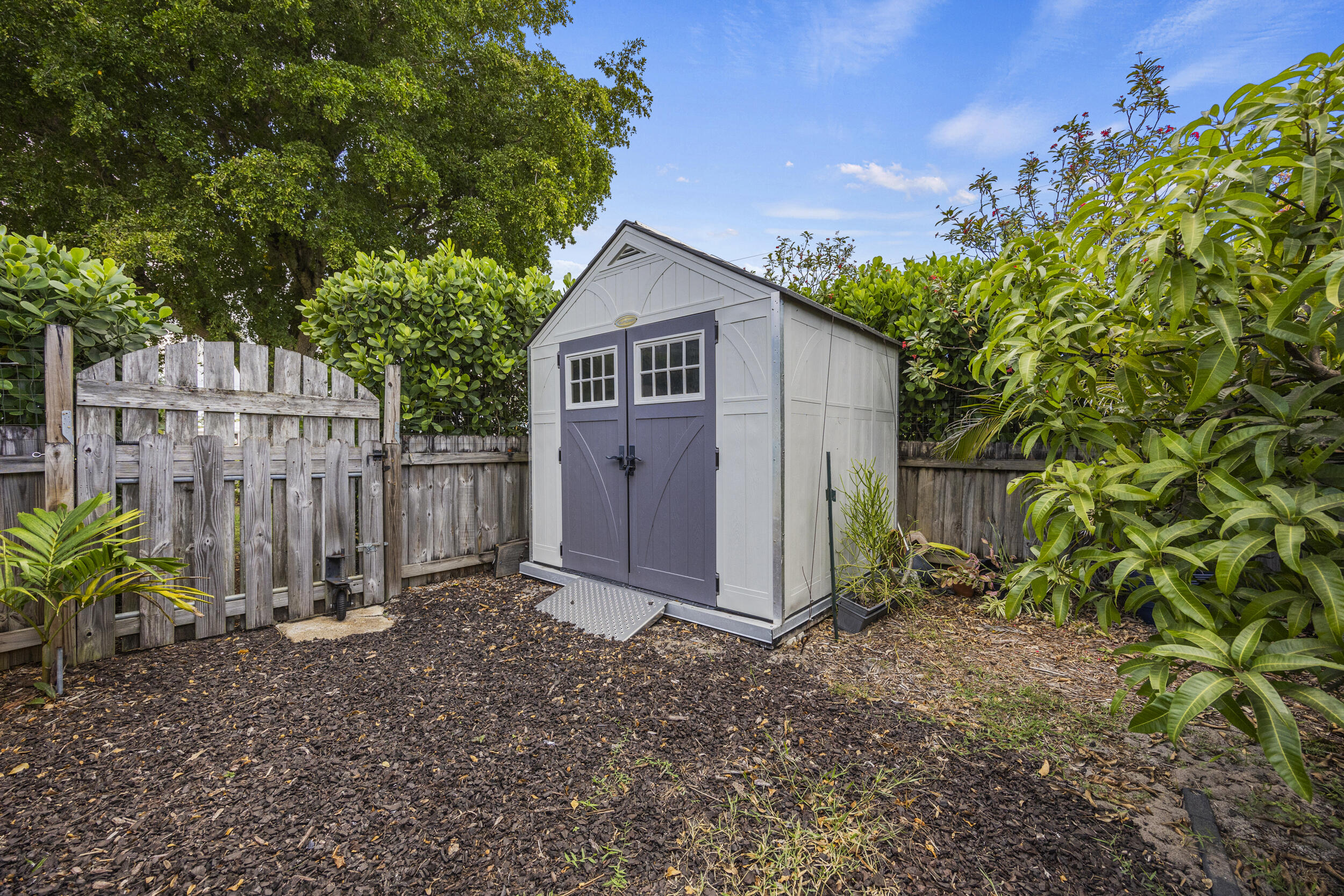 2502 Southwest 11th Court Boynton Beach, FL 33426 - Photo 51 of 64 IMG_1732