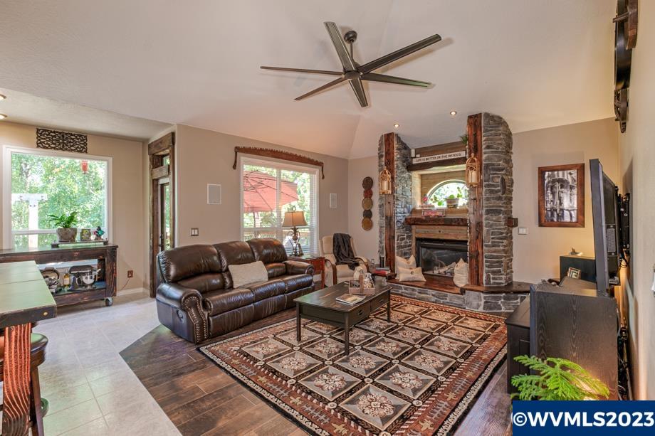 1460 Ranier Loop Northwest Salem, OR 97304 - Photo 16 of 40