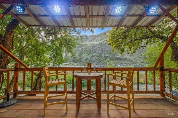 $2,599,000 | 13706 Highway 95, White Bird, ID 83554