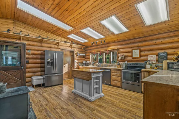 $2,599,000 | 13706 Highway 95, White Bird, ID 83554