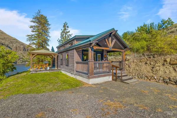 $2,599,000 | 13706 Highway 95, White Bird, ID 83554