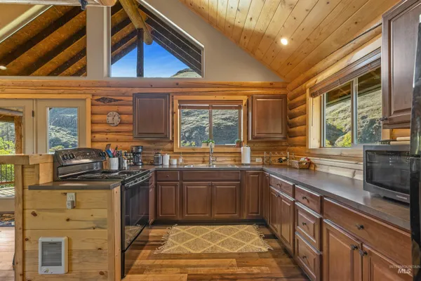 $2,599,000 | 13706 Highway 95, White Bird, ID 83554