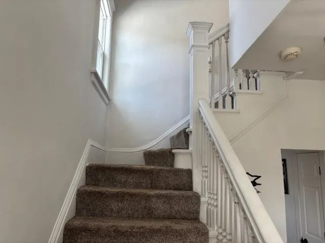 $249,900 | 1007 Hudson Road, St. Paul, MN 55106