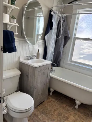 $249,900 | 1007 Hudson Road, St. Paul, MN 55106